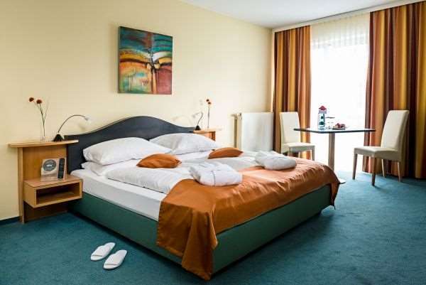 H+ Hotel Erfurt Room photo